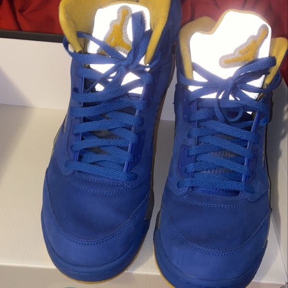 Air Jordan Retro 5 ‘Laney’ - Picture 2 of 2